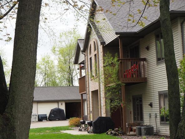 N4300 Park Rd, Cambridge, WI 53523